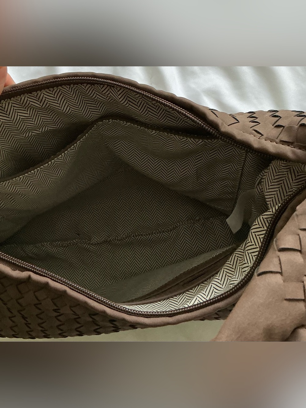 Intrecciato Style Shoulder Bag Woven Faux Leather Hobo Slouchy Brown Braided - Picture 9 of 9